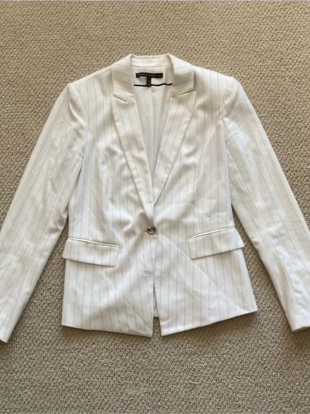 White House Black Market White Pinstriped Blazer Size 6 Suit Coat Soft EUC